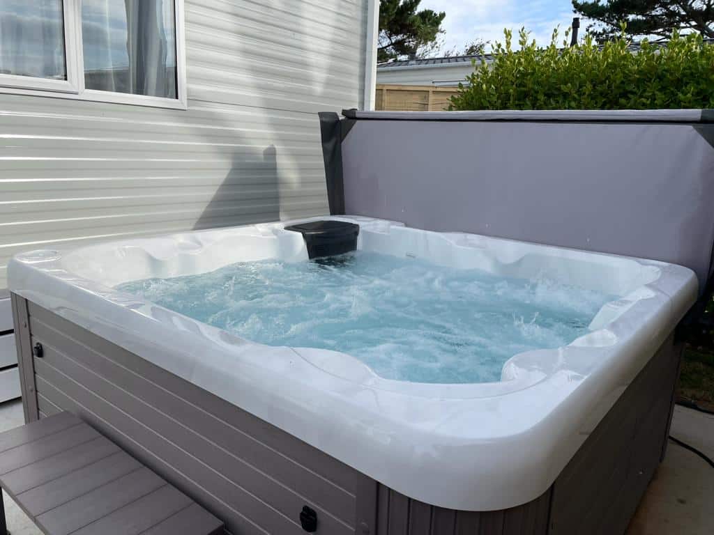 St Agnes holiday park hot tubs