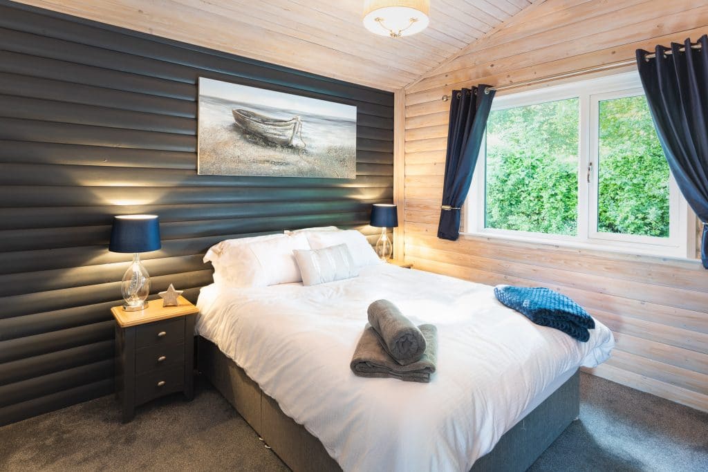 Fingle Glen Lodges Bedroom