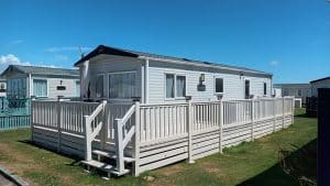 Immaculate ABI Coworth Deluxe 2020 – 6 berth – huge veranda / decking – perfect pitch on exceptional family park