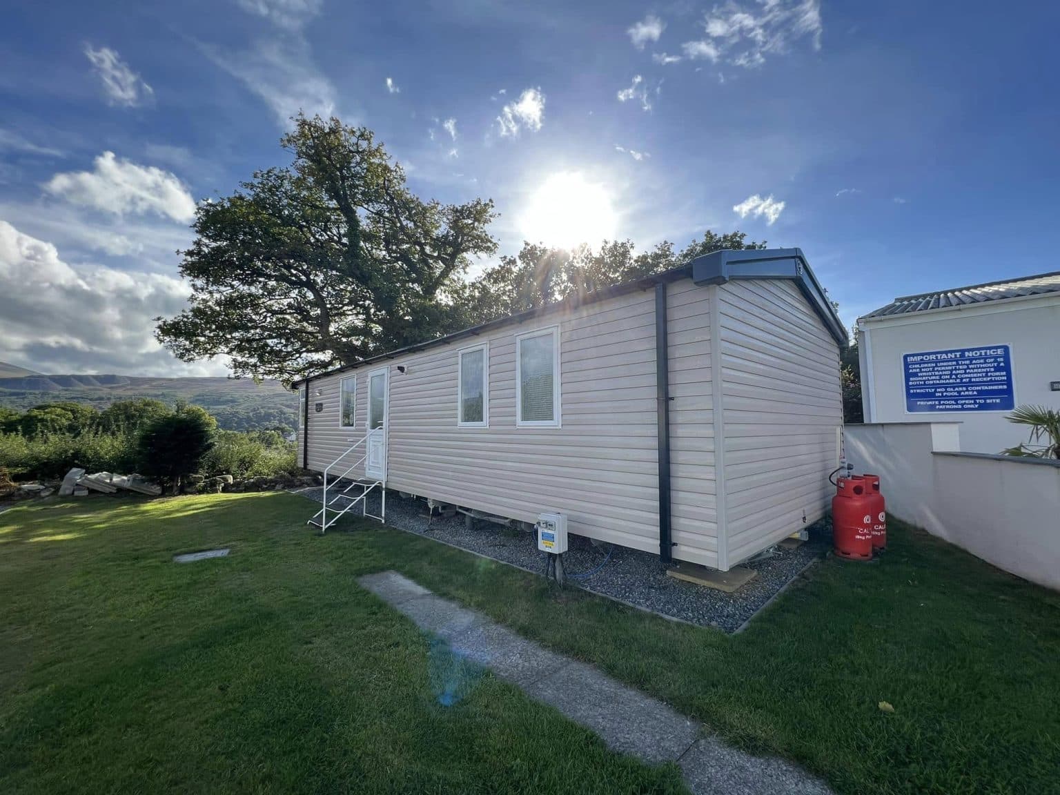 BRAND NEW SWIFT SNOWDONIA WITH SNOWDON VIEWS Parklink