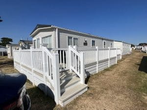 Lovely 2 Bedroom Static Holiday Home for sale in Barton On Sea (Sleeps up to 6 people)