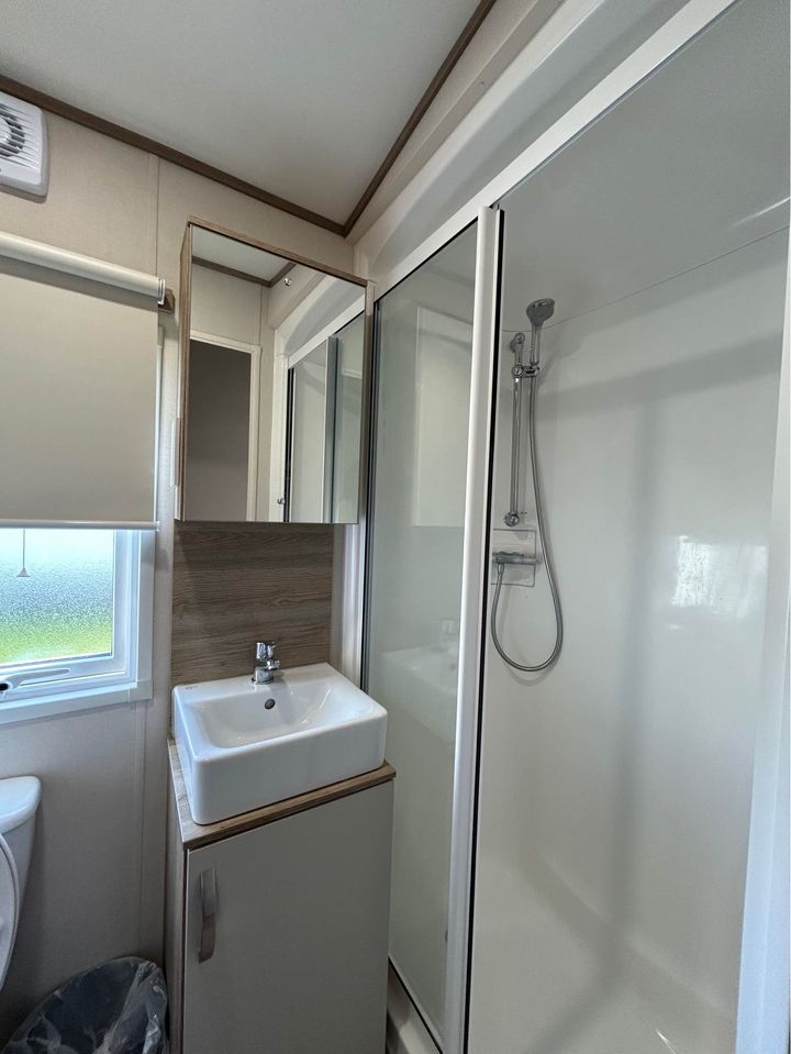 Image 2 of 3-bedroom-static-caravan-for-sale-call-lue-to-view-07510490502