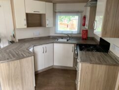 Image 3 of pre-owned-2013-willerby-granada