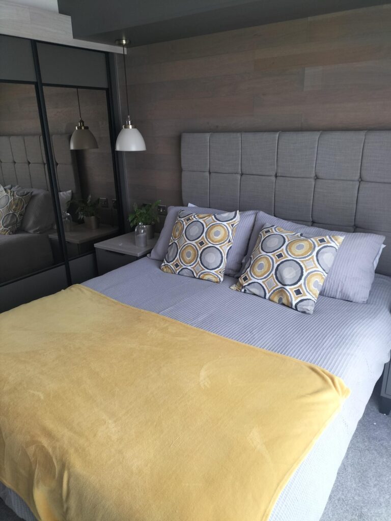 Victory Lakewood lodge, guest bedroom