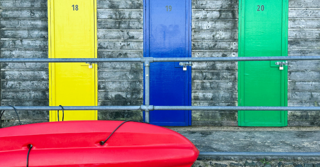 st ives colourful lockers