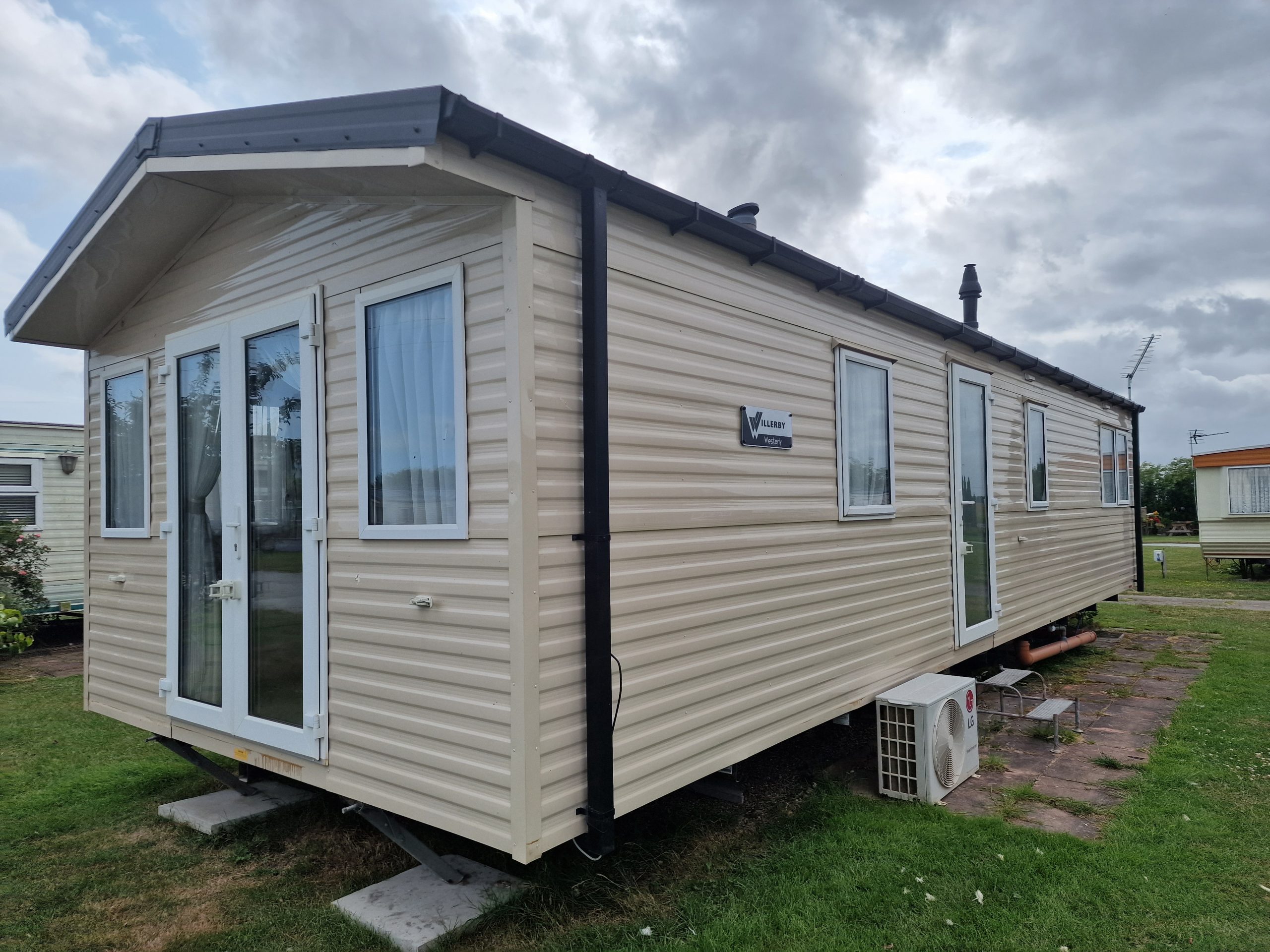 Preview of the first image of willerby-westerly-2018.