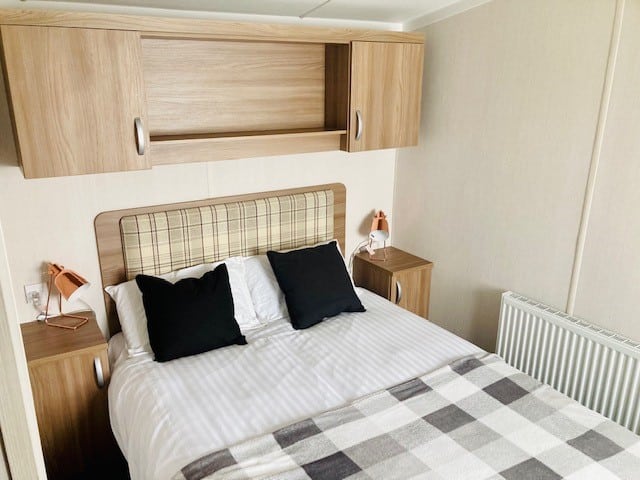 Image 3 of abi-malvern-2-bedroom-caravan-for-sale-at-amble-links
